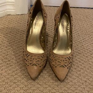 Nude pointed toe heels